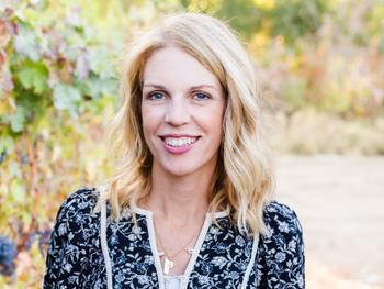 Meg Gudeigersson headshot